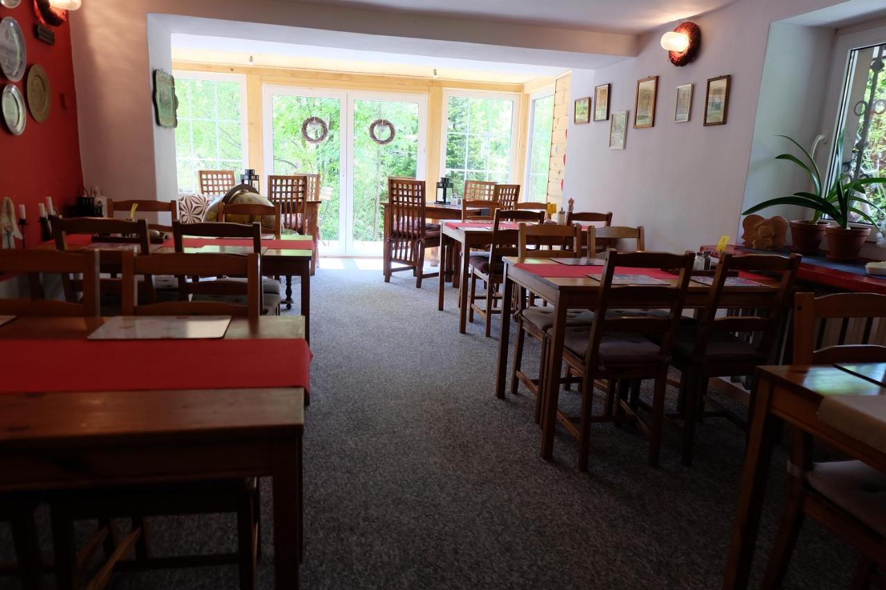 阿尼奥纳姆酒店 什切尔克 外观 照片